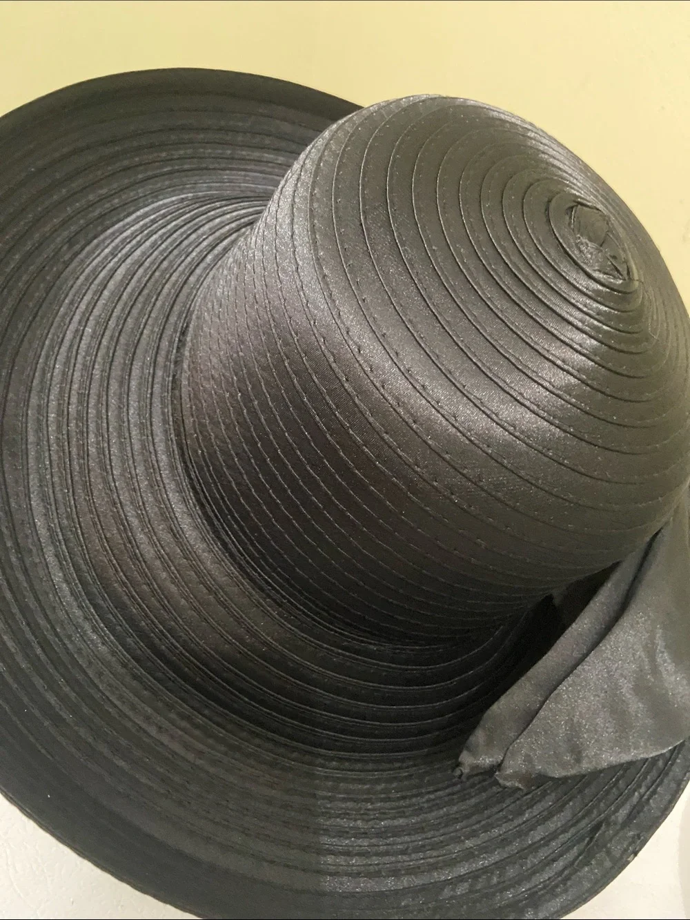 Beautiful Dress Hat / Church Hat by Giovannio